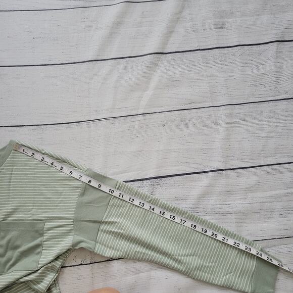 Splendid Size S Green Striped Lounge Top Soft Long Sleeve Chest Pocket Casual - Picture 6 of 9